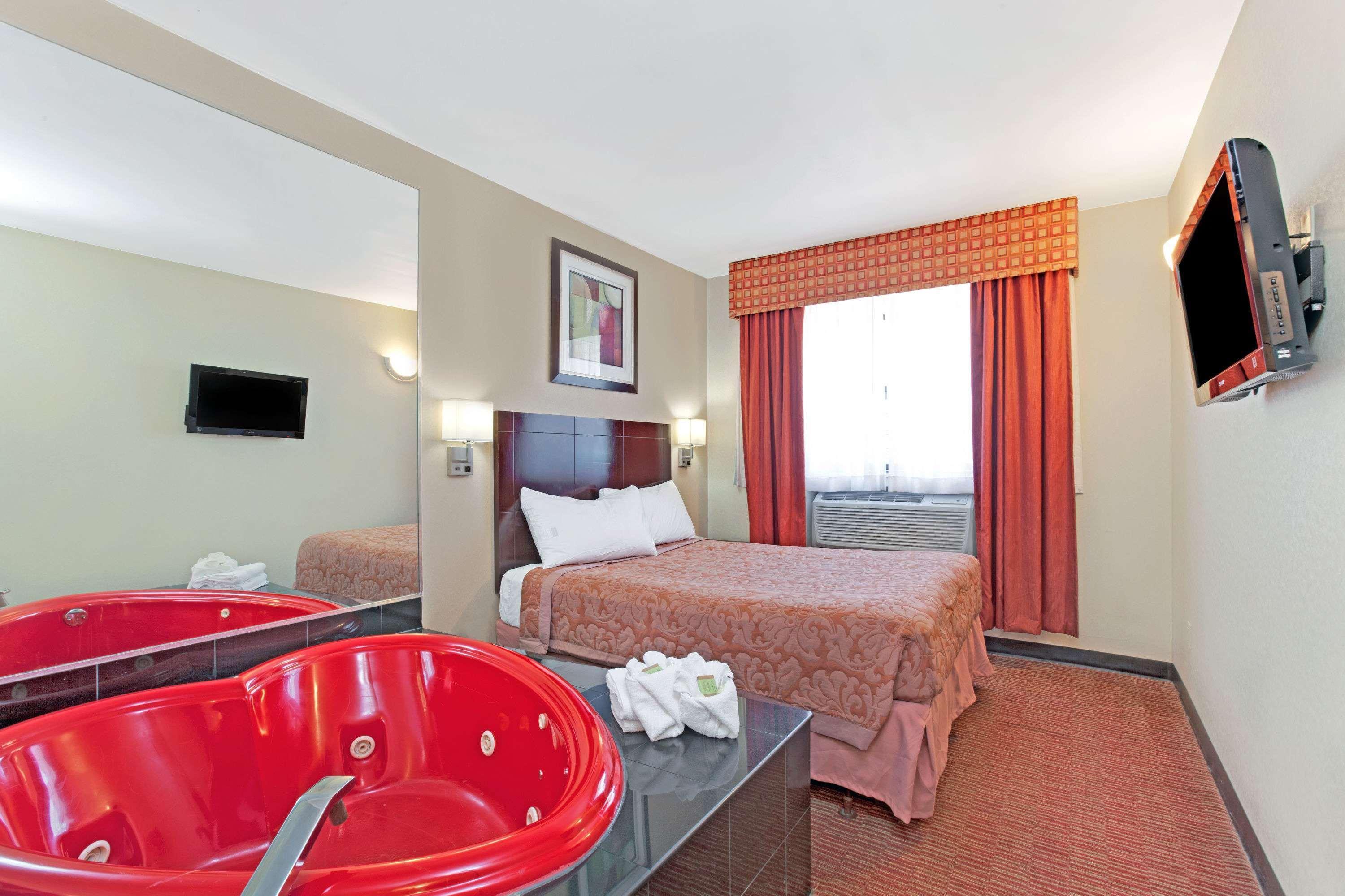 Super 8 By Wyndham Long Island City Lga Hotel New York Ngoại thất bức ảnh